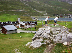 Click to show larger photo